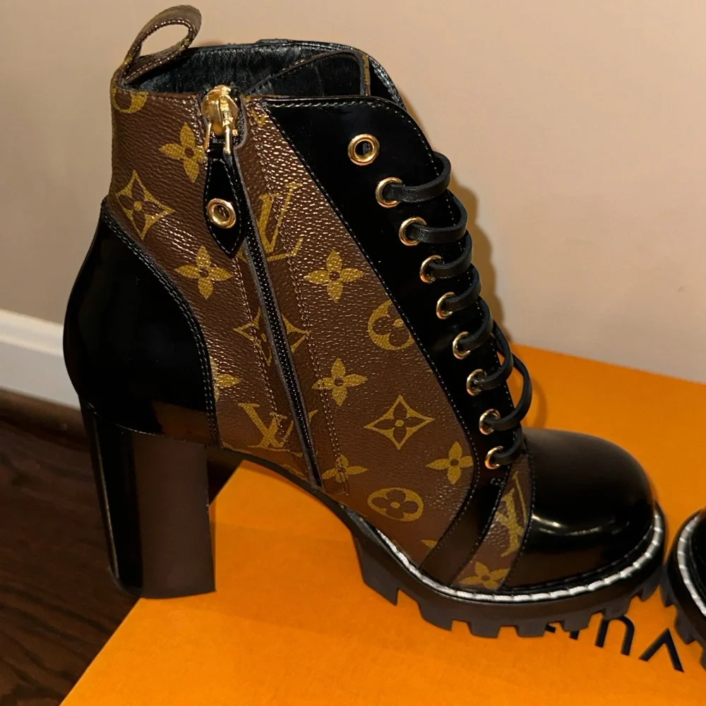 **SOLD** Authentic Louis Vuitton Star Trail Ankle boot Size 38 - Picture 7 of 13